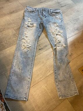 American Eagle Outfitters Light Wash Distressed Women's Jeans